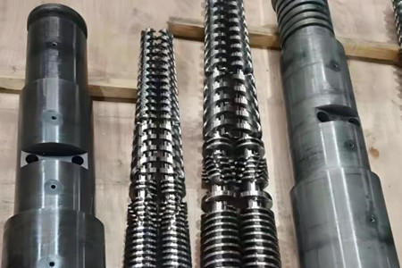 塑料擠出機(jī)機(jī)筒螺桿發(fā)貨前，廠家需要做哪些工作？